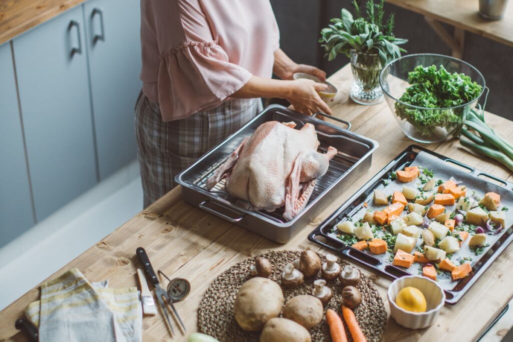 Woman preparing a Thanksgiving meal.